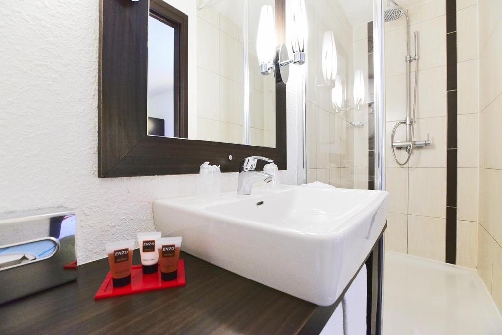 The Originals City Hotel La Verriere-Yvelines Ngoại thất bức ảnh