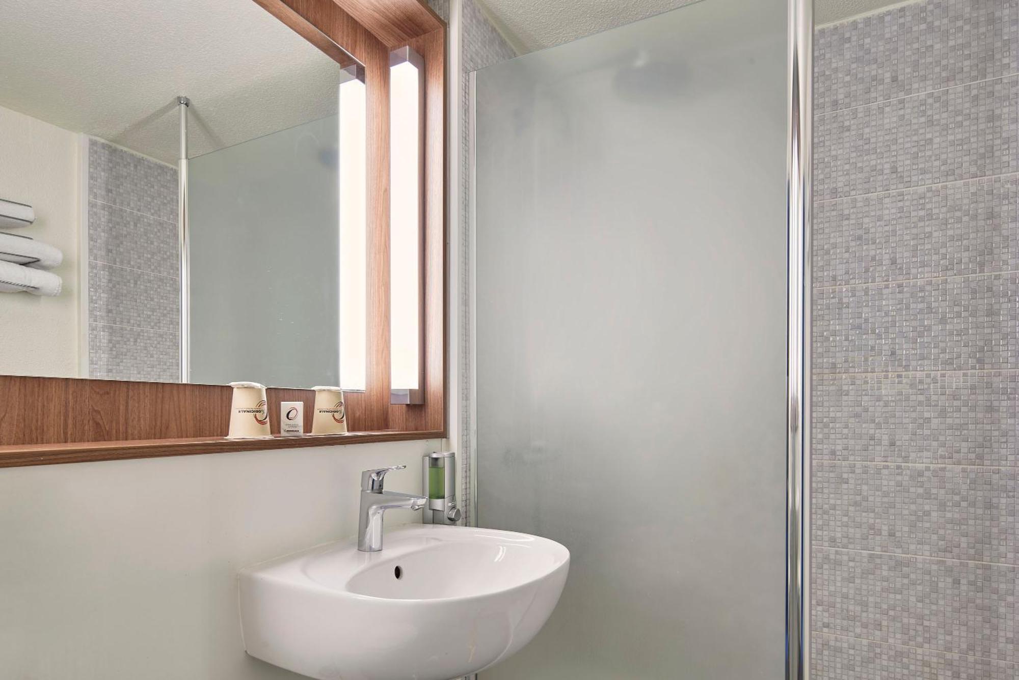 The Originals City Hotel La Verriere-Yvelines Ngoại thất bức ảnh