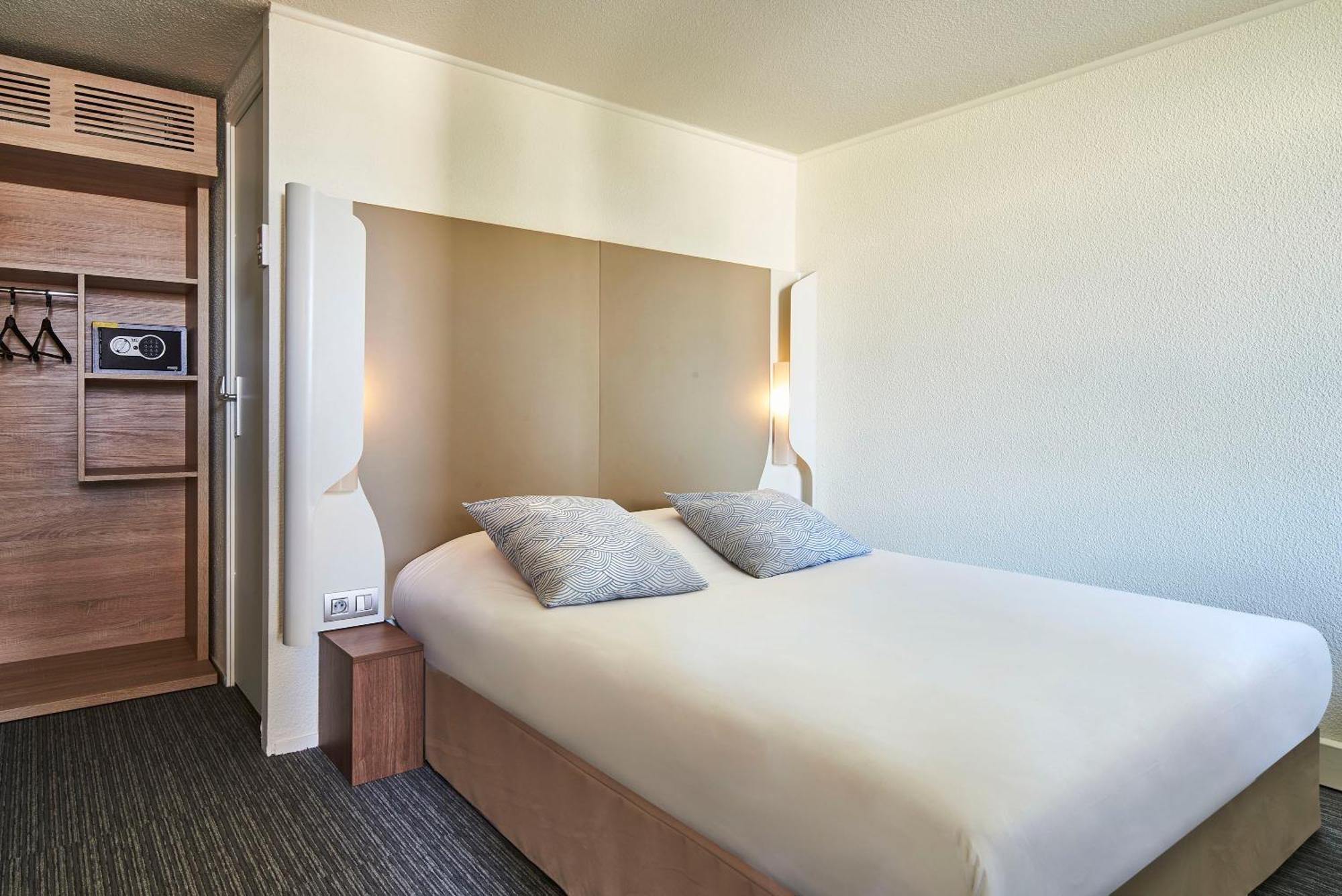 The Originals City Hotel La Verriere-Yvelines Ngoại thất bức ảnh